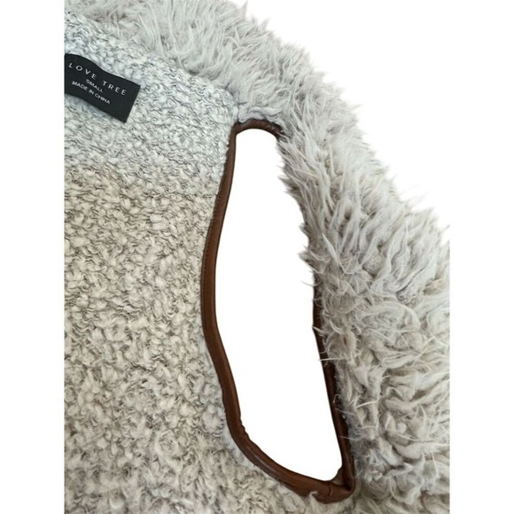 Love Tree‎ Womens Beige Faux Fur Sherpa Vest Size Small Casual Open Front - Picture 7 of 8